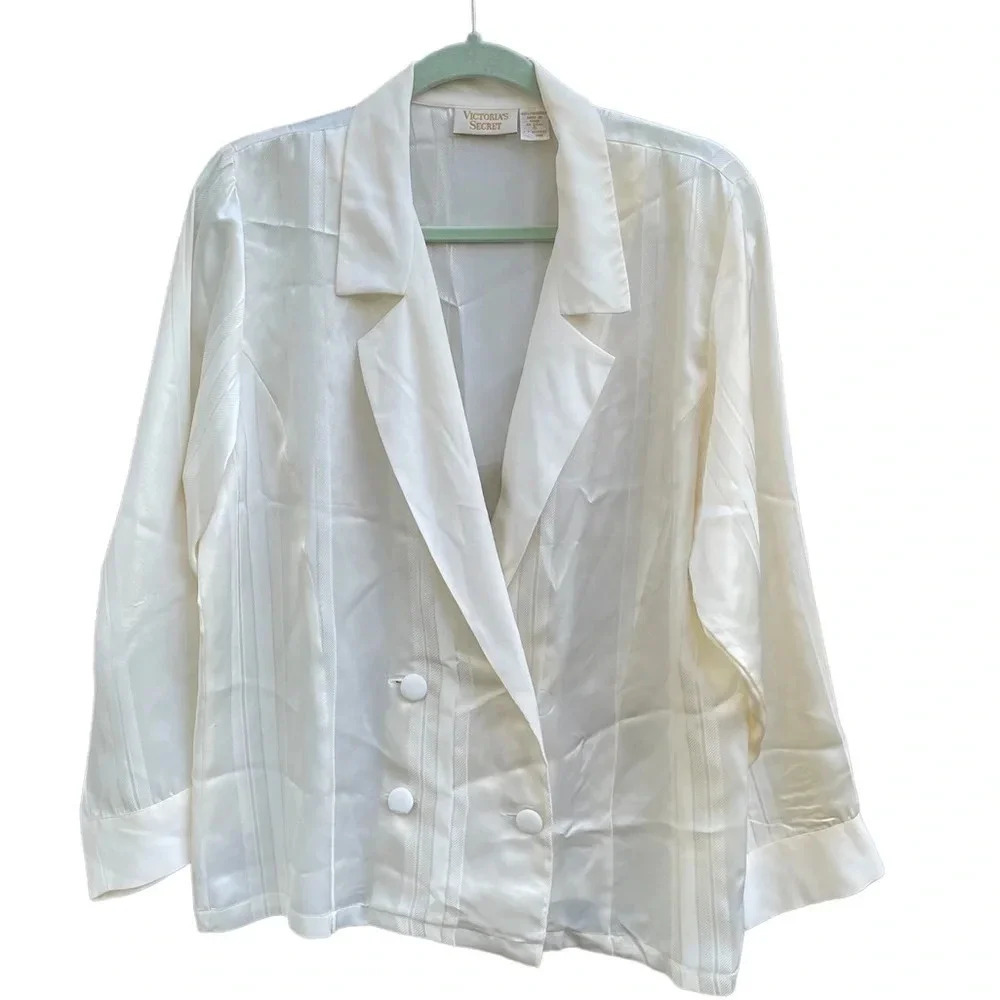 VICTORIAS SECRET GOLD LABEL VINTAGE CREAM PAJAMA TOP